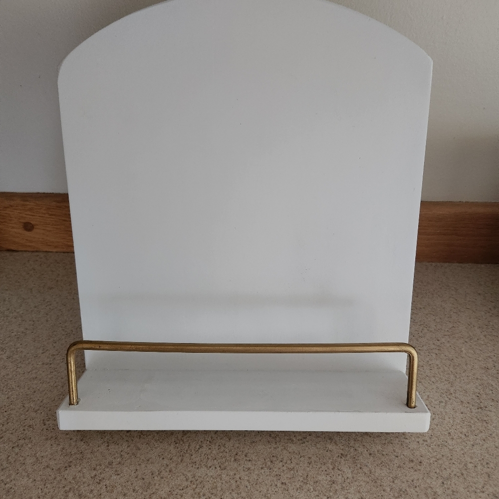 Jilly Box Cookbook Stand